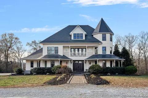 390 Bridle Path Farm Rd, Cleveland, NC 27013