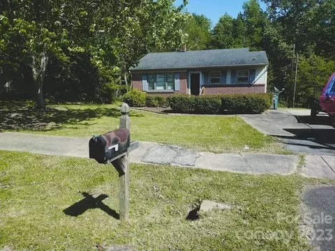 205 St Michael Ave, Great Falls, SC 29055