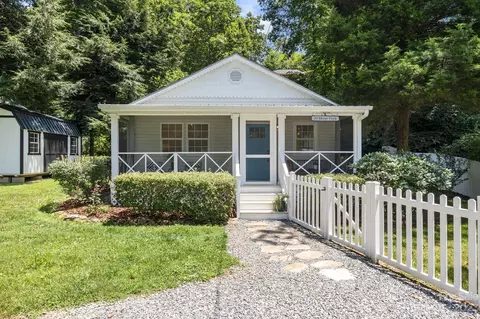 20 Moore Cir, Black Mountain, NC 28711