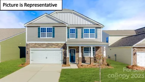 3727 Stanley Creek Dr, Mount Holly, NC 28120
