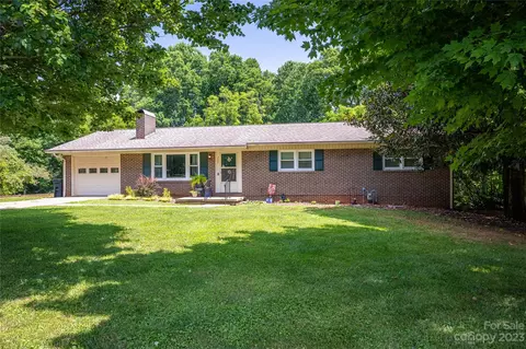 207 Northwood Dr, Morganton, NC 28655