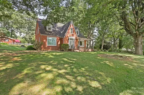136 Wade Bare Rd, Jefferson, NC 28640