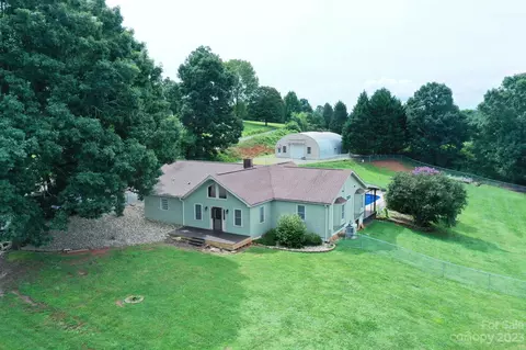 1311 Duckworth Dr, Morganton, NC 28655