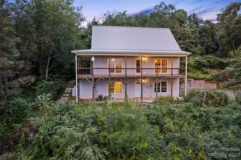 155 Hawks View Dr, Canton, NC 28716