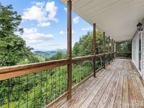 155 Hawks View Dr, Canton, NC 28716 photo 3