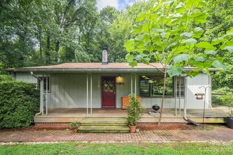 250 Thompson Rd, Saluda, NC 28773