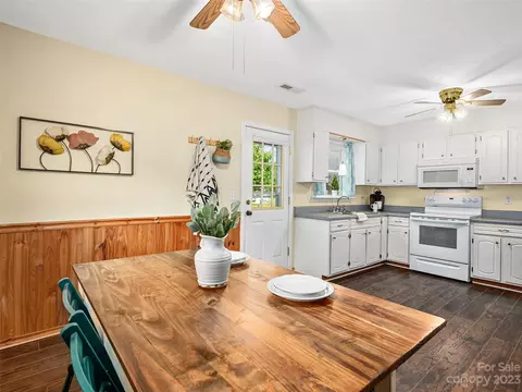 107 Riverside Dr, Canton, NC 28716 photo 9