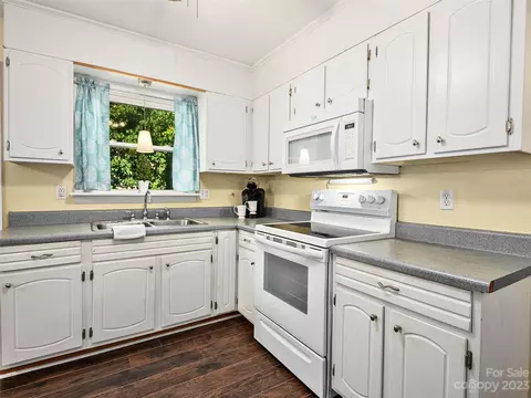 107 Riverside Dr, Canton, NC 28716 photo 11