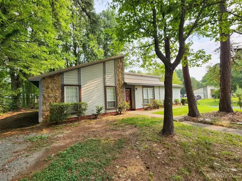 6019 Hollyberry Rd, Charlotte, NC 28227