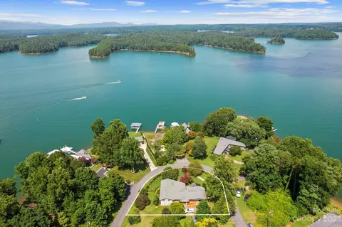 6338 N Shore Dr, Nebo, NC 28761