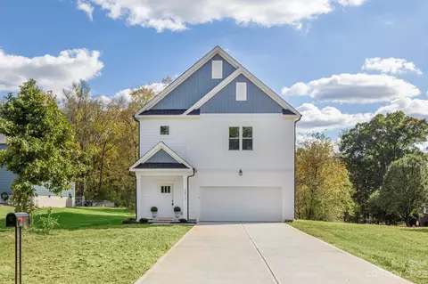 2817 Bellhaven Cir, Charlotte, NC 28214