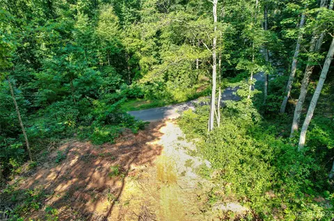 12 Calabrese Ln, Candler, NC 28715