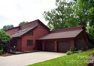 10 Tall Oaks Rd, Candler, NC 28715