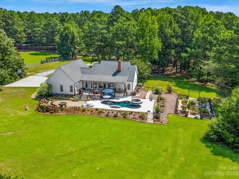 6428 Providence Rd S #100, Waxhaw, NC 28173