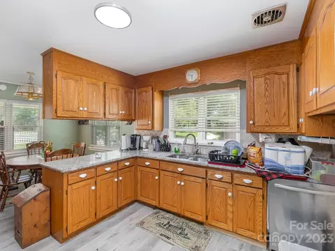 501 S Main St, Stanley, NC 28164 photo 10