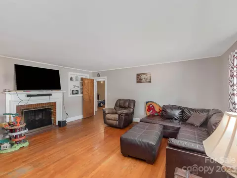 501 S Main St, Stanley, NC 28164 photo 6