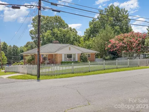 501 S Main St, Stanley, NC 28164 photo 4
