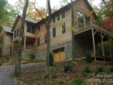 542 Peace Ln, Montreat, NC 28757