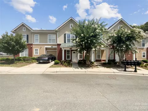 13911 Warwick Castle Way, Charlotte, NC 28277