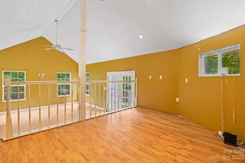 7019 Crabtree Rd, Spruce Pine, NC 28777 photo 9