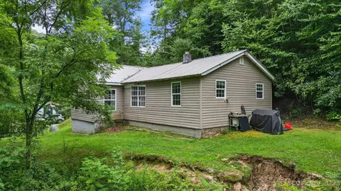 7019 Crabtree Rd, Spruce Pine, NC 28777 photo 21