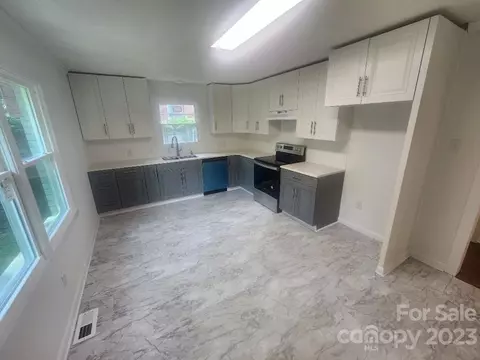 60 Mcclain St, York, SC 29745