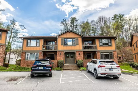 1743 Haywood Manor B Rd #B, Hendersonville, NC 28791