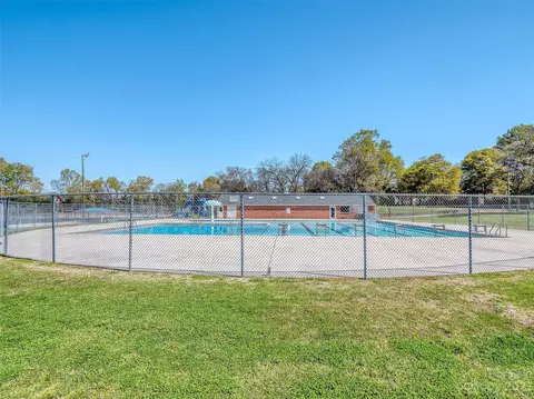 1031 Mullis Cir, Lancaster, SC 29720 photo 36