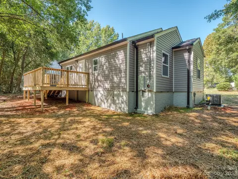 1031 Mullis Cir, Lancaster, SC 29720 photo 23