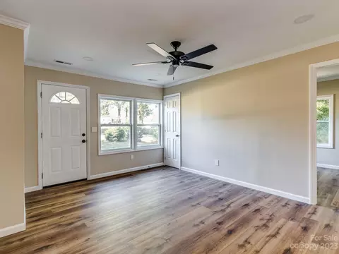 1031 Mullis Cir, Lancaster, SC 29720 photo 8