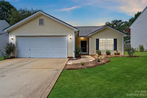 617 Saratoga Dr, Clover, SC 29710