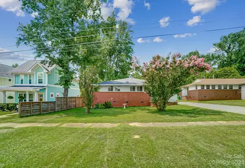 1529 Walton Rd, Charlotte, NC 28208