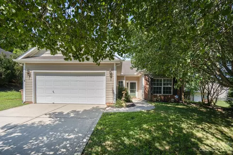2009 Campfield Ct, Waxhaw, NC 28173