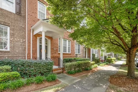 908 Lyndley Dr, Fort Mill, SC 29708 photo 2