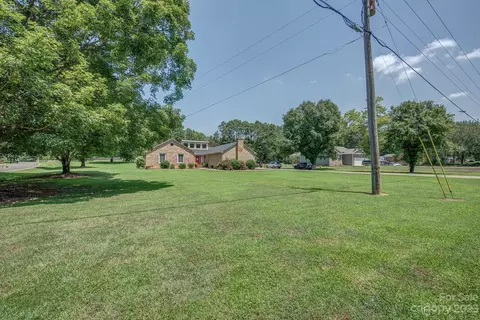 1305 Blacksnake Rd, Stanley, NC 28164 photo 2