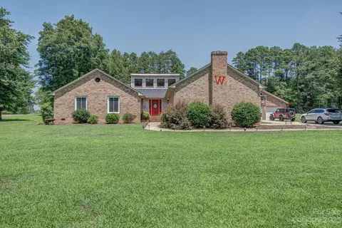 1305 Blacksnake Rd, Stanley, NC 28164