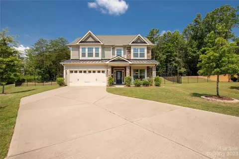 724 Laurel Oaks Ct, Fort Mill, SC 29715
