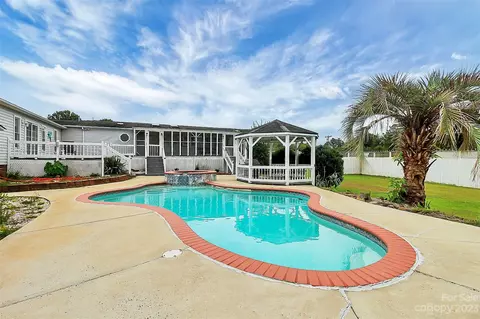 836 Farmbrook Rd, Lancaster, SC 29720 photo 5