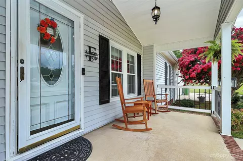 836 Farmbrook Rd, Lancaster, SC 29720 photo 4