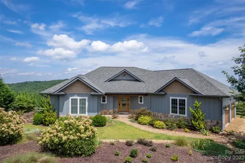 51 Mountain Spur Ct, Columbus, NC 28722