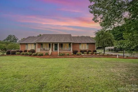 1564 Highway 55 Hwy, Clover, SC 29710
