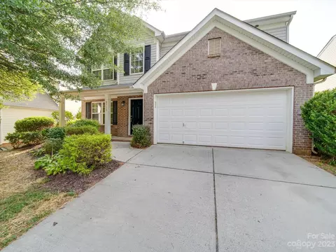 8713 Sedgeburn Dr, Charlotte, NC 28278