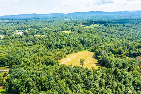 3130 Green Haven Dr, Morganton, NC 28655