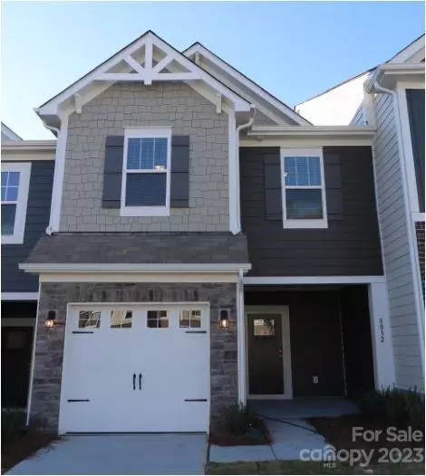 8032 Ramsburg Dr, Charlotte, NC 28269