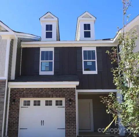 8040 Ramsburg Dr, Charlotte, NC 28269