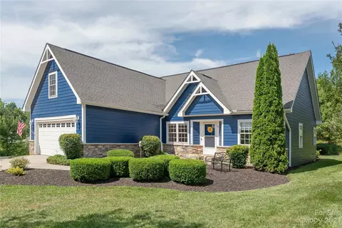 58 Regent Dr, Fletcher, NC 28732
