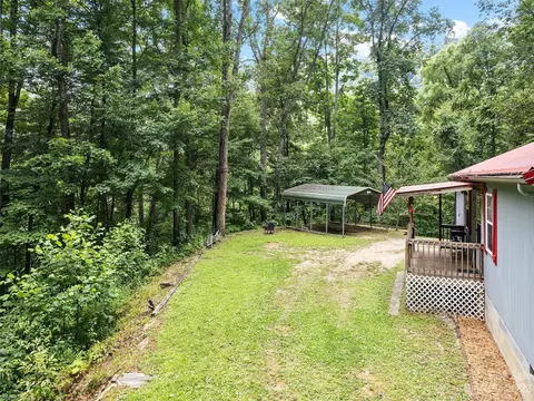 70 Cardinal Ln, Clyde, NC 28721 photo 6