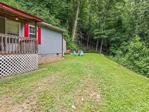 70 Cardinal Ln, Clyde, NC 28721 photo 27