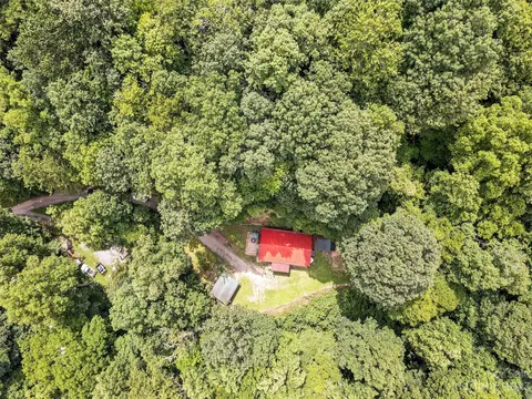 70 Cardinal Ln, Clyde, NC 28721 photo 11