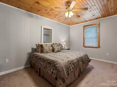 70 Cardinal Ln, Clyde, NC 28721 photo 24